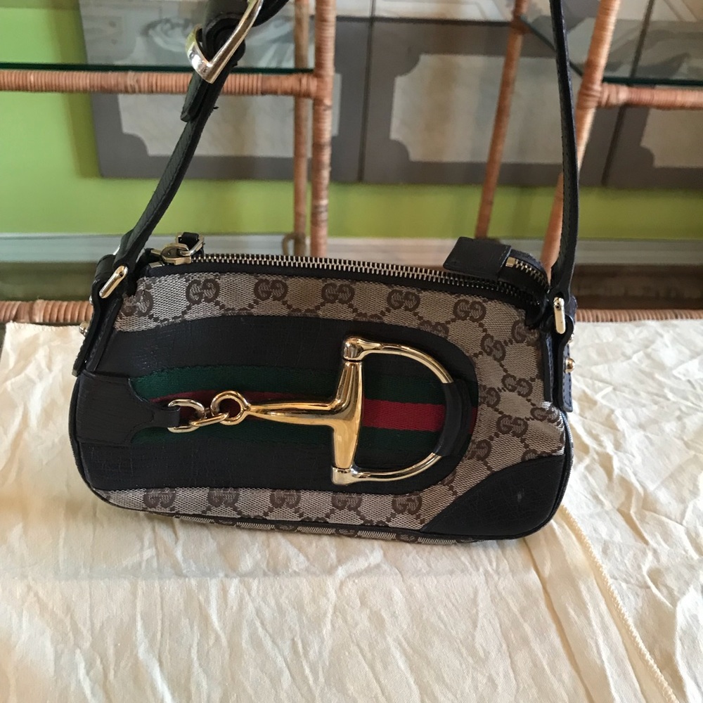 Gucci Signature Purse - Picture 4 of 4